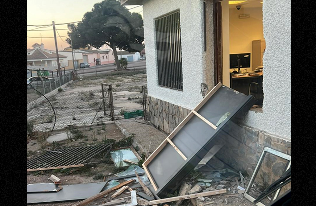 Arrancan un cajero automático en la pedanía de El Paretón